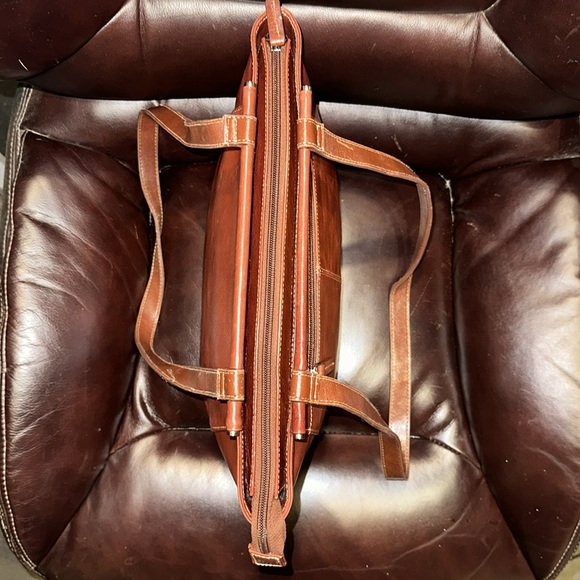 ***SOLD*** Tuscan’s Collection Leather Bag - Picture 11 of 16